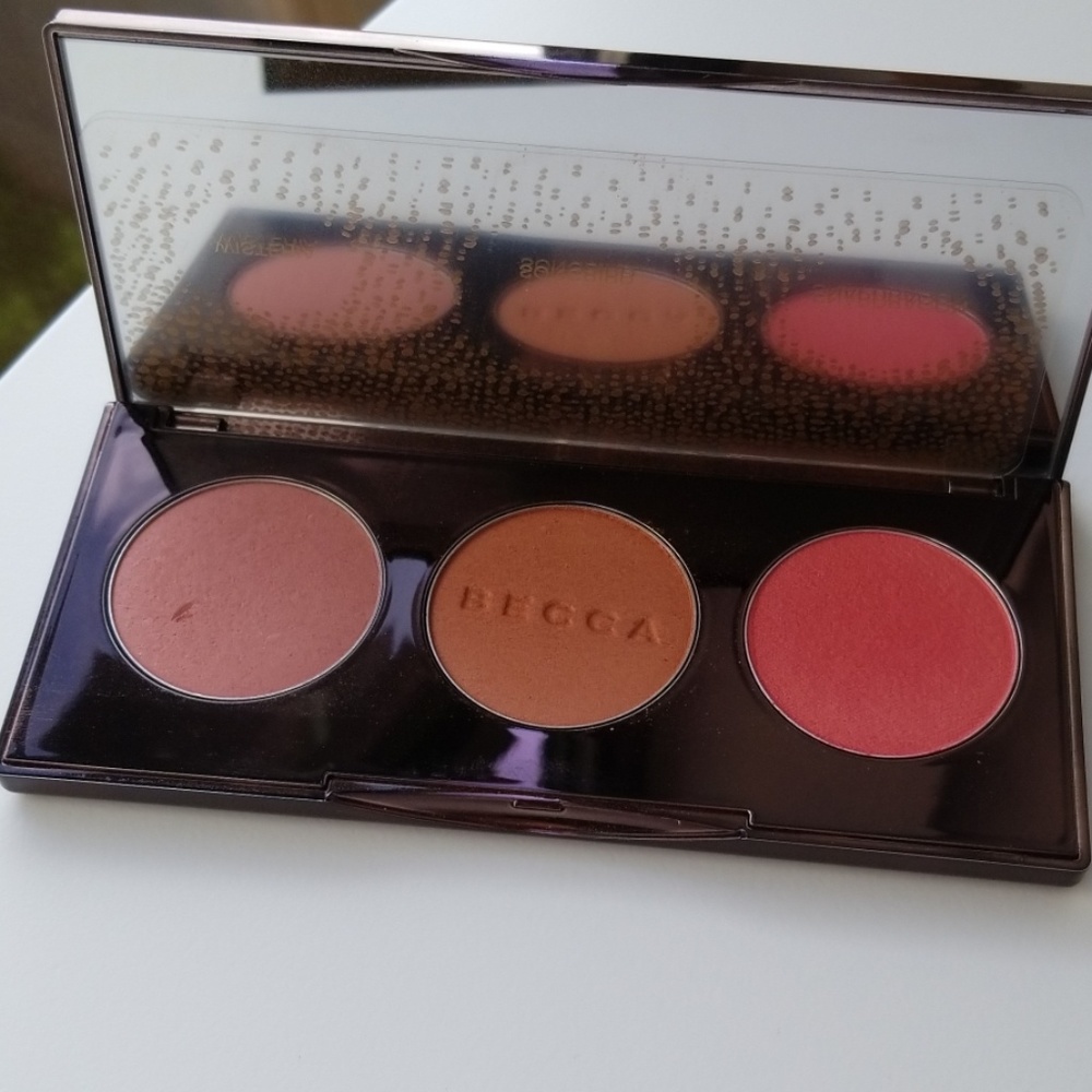 BECCA Blushed with Light Palette